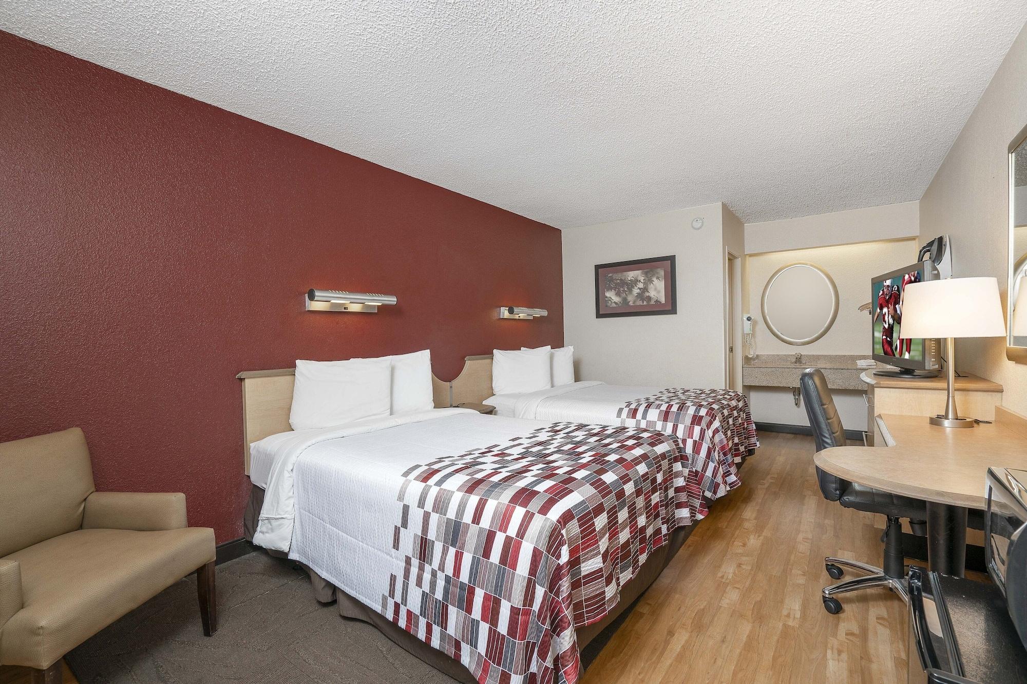 Red Roof Inn Detroit-Rochester Hills/ Auburn Hills ภายนอก รูปภาพ