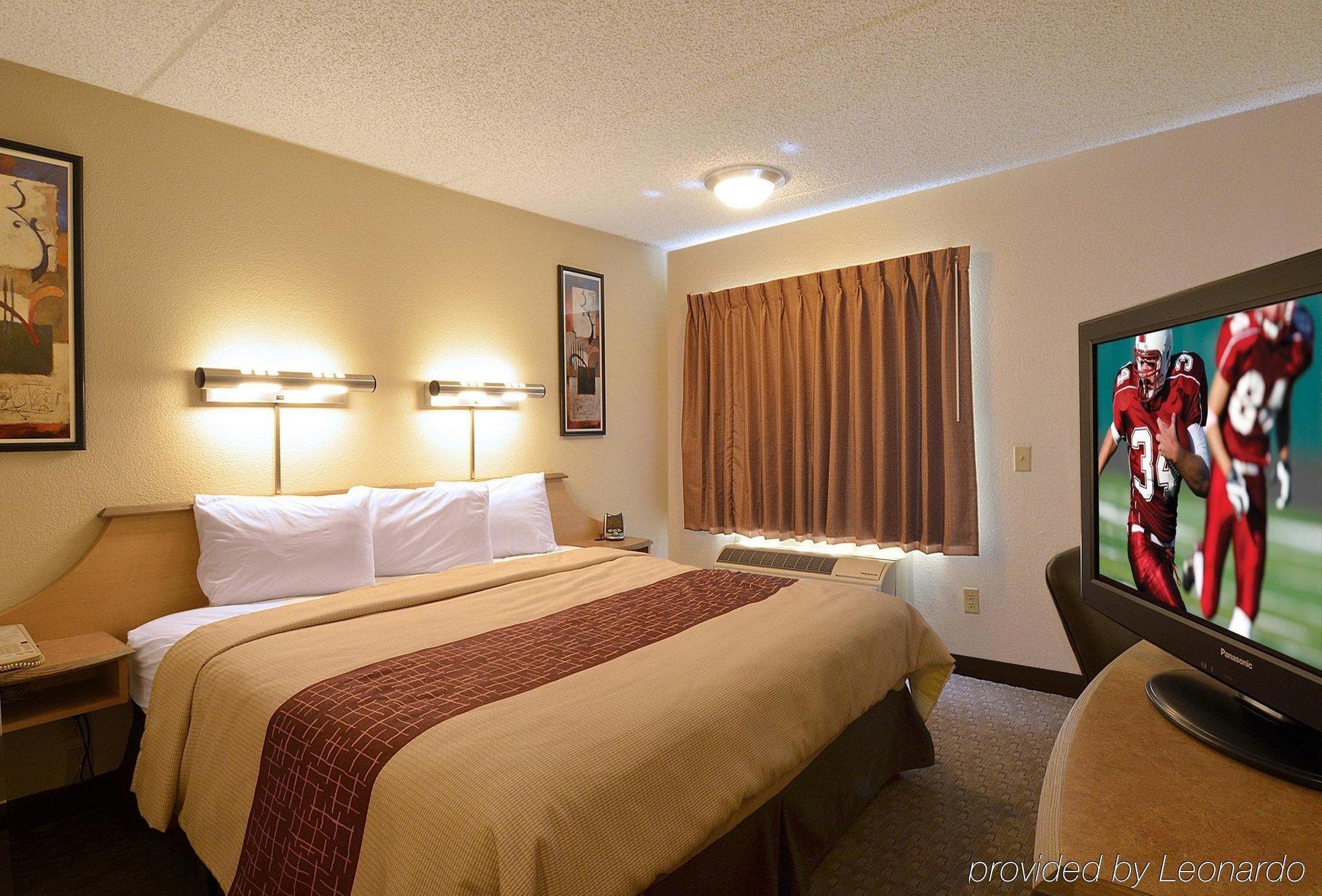 Red Roof Inn Detroit-Rochester Hills/ Auburn Hills ภายนอก รูปภาพ