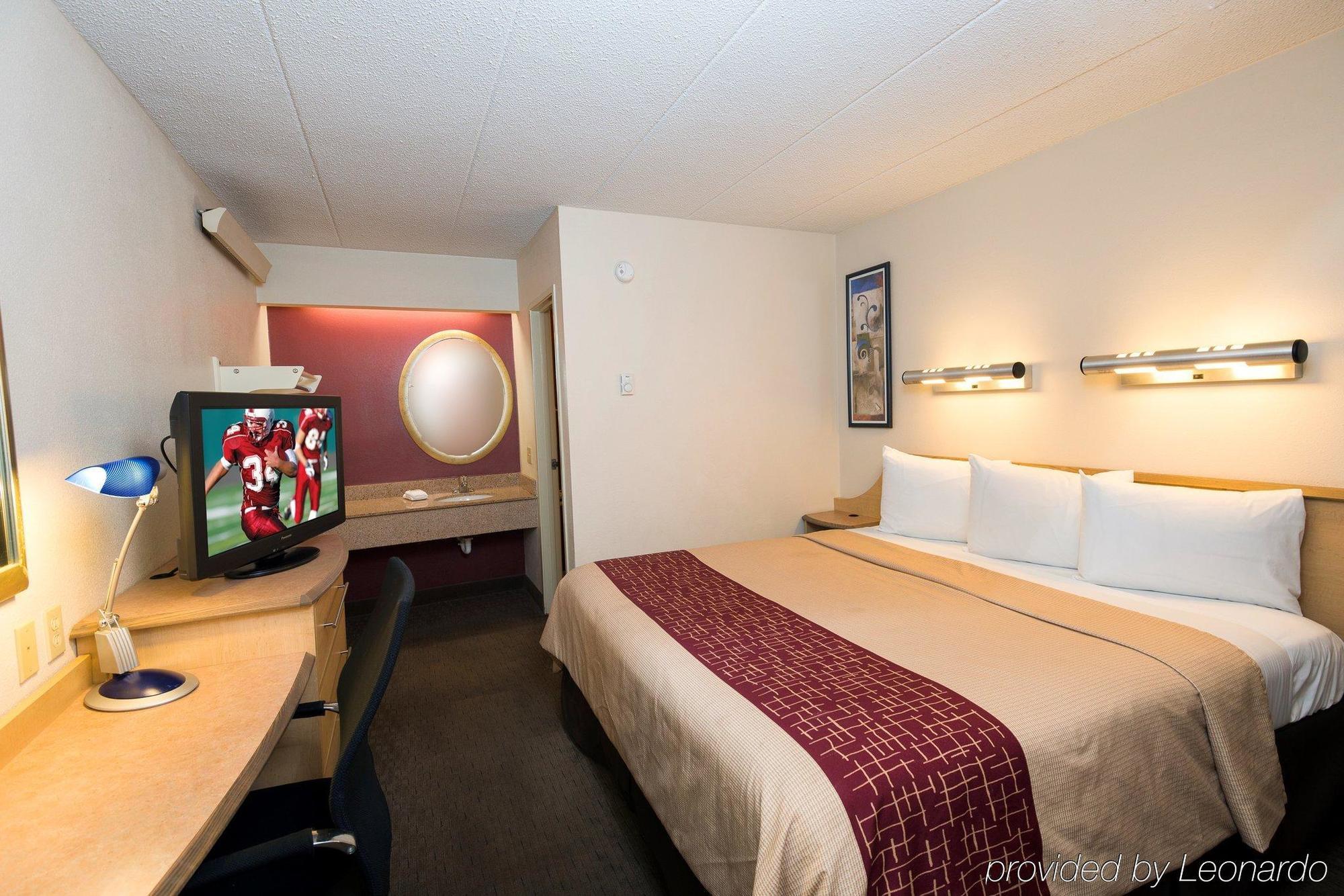 Red Roof Inn Detroit-Rochester Hills/ Auburn Hills ภายนอก รูปภาพ