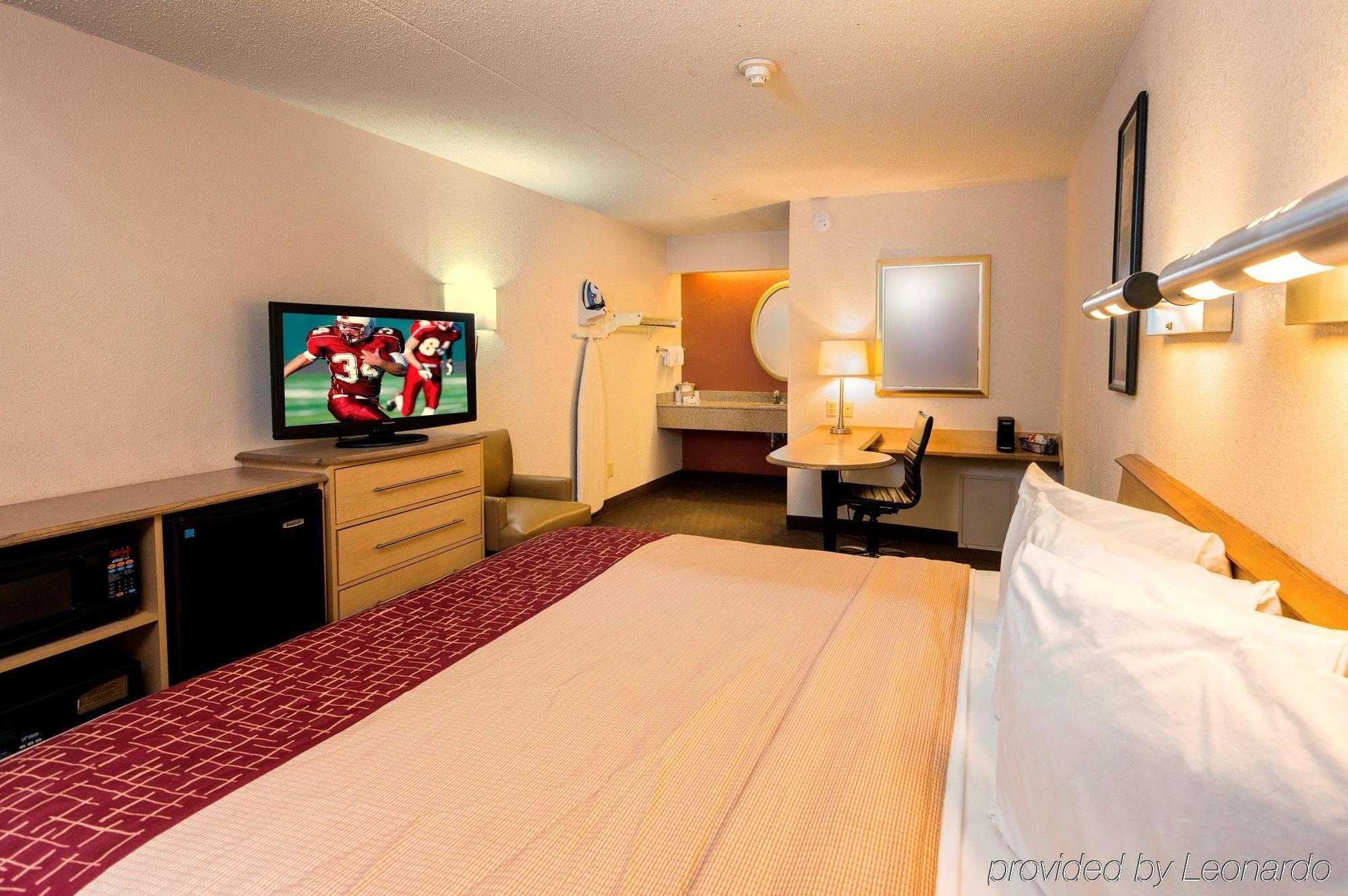 Red Roof Inn Detroit-Rochester Hills/ Auburn Hills ภายนอก รูปภาพ